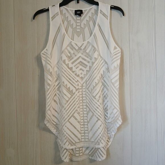 Mossimo Women's Size M Sheer Tank Top Color White Bohemian Style - Picture 1 of 6